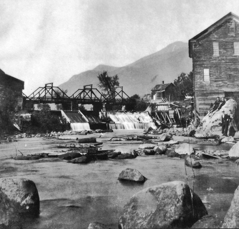 Marker detail: Wilmington dam & wooden bridge pre-1890 image. Click for full size.