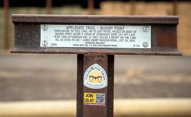 Applegate Trail - Bloody Point Marker image. Click for full size.