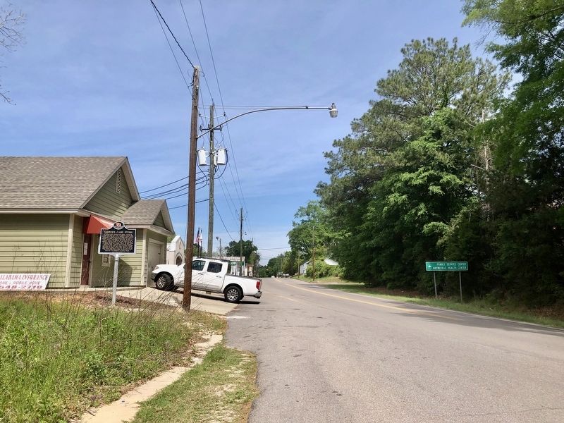 Site of murder of Jonathan Myrick Daniels on left. image. Click for full size.