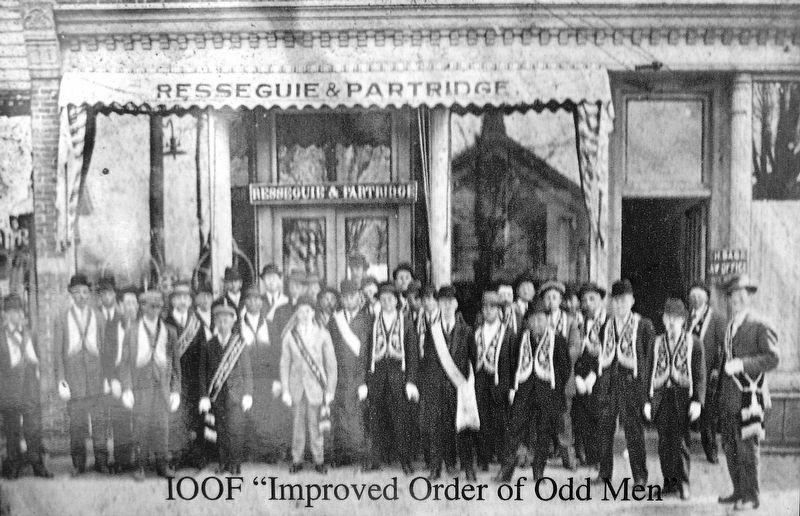 Marker detail: I.O.O.F. • “Improved Order of Odd Men” image. Click for full size.