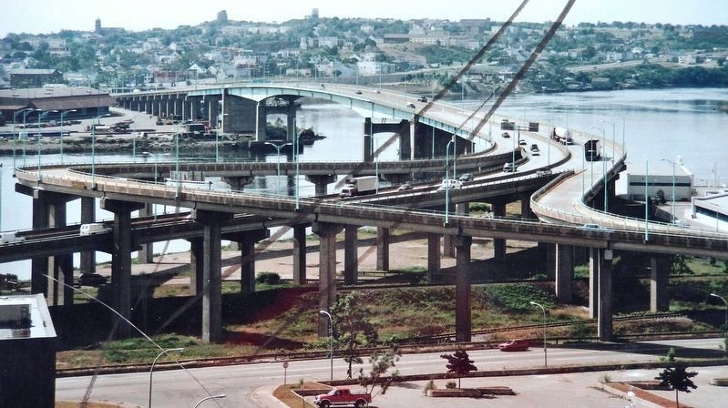 Marker detail: Saint John Harbour Bridge /<br>Pont du Port de Saint John. Click for full size. Marker detail: Saint John Harbour Bridge /<br>Pont du Port de Saint John image. Click for full size.