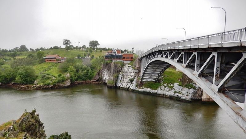 Reversing Falls Bridge image. Click for full size.