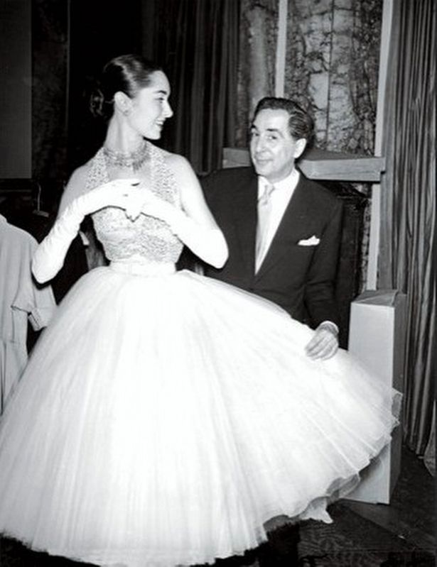 Norman Norell image. Click for full size.