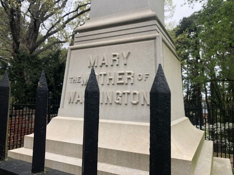 Front of the Mary Washington Memorial image. Click for full size.