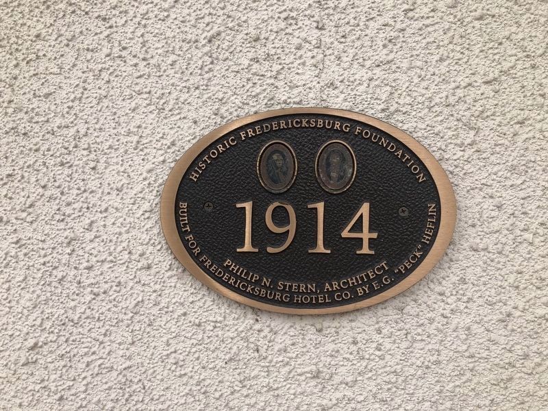 Additional plaque on the building image. Click for full size.