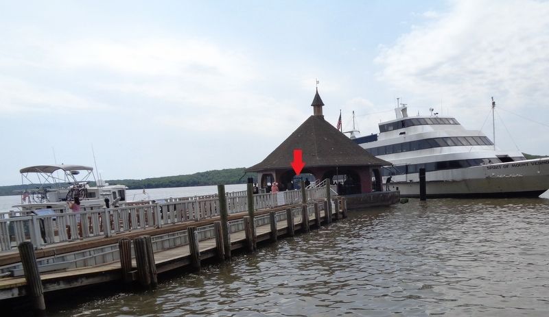 Home of George and Martha Washington / See Mount Vernon From The Water! Marker. Click for full size. Home of George and Martha Washington / See Mount Vernon From The Water! Marker image. Click for full size.