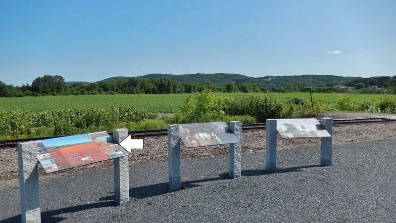 Farming Then & Now /<br>L'agriculture d'hier à aujourd'hui Marker. Click for full size. Farming Then & Now /<br>L'agriculture d'hier à aujourd'hui Marker image. Click for full size.