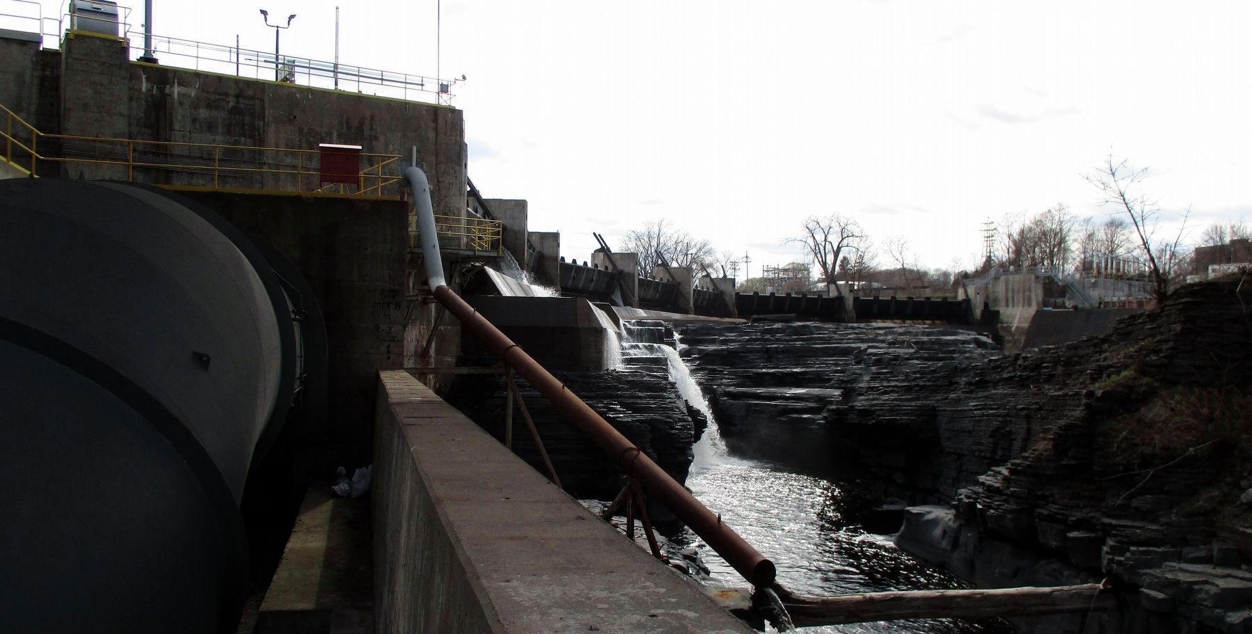 The dam and Glens Falls. image. Click for full size.