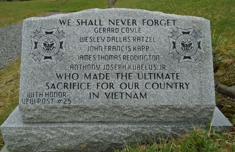 Vietnam War Memorial image. Click for full size.