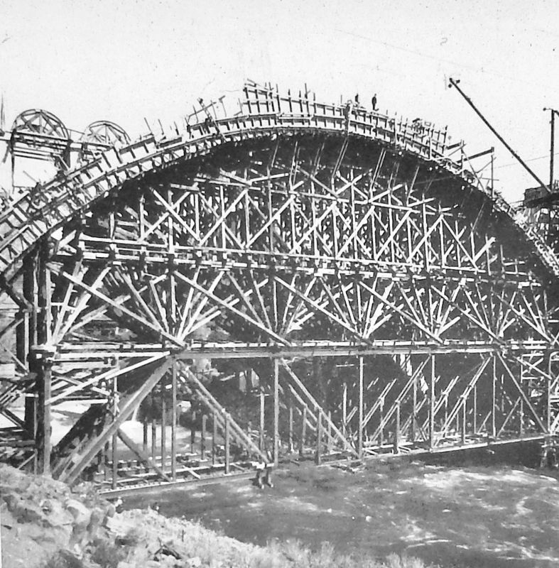 Marker detail: Bridge Construction Trestle image. Click for full size.