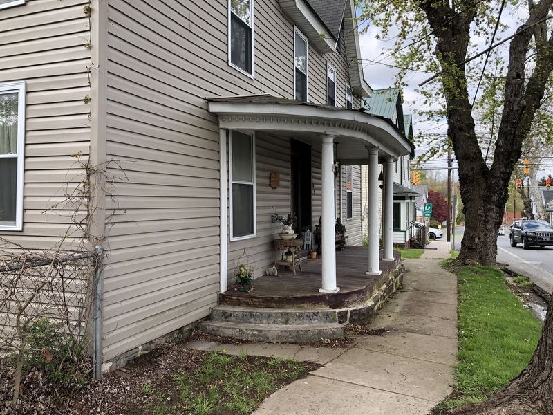 104 East Main Street. Click for full size. 104 East Main Street image. Click for full size.