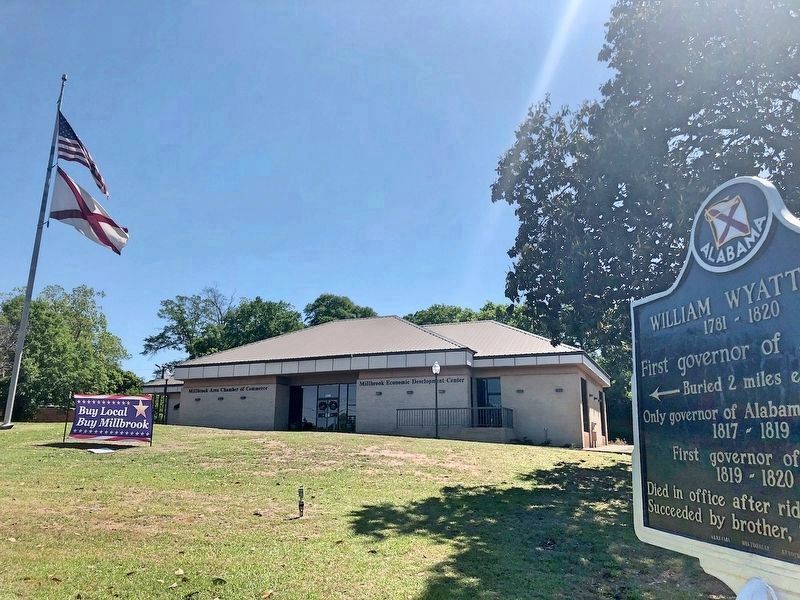 William Wyatt Bibb Marker in front of Chamber of Commerce. image. Click for full size.