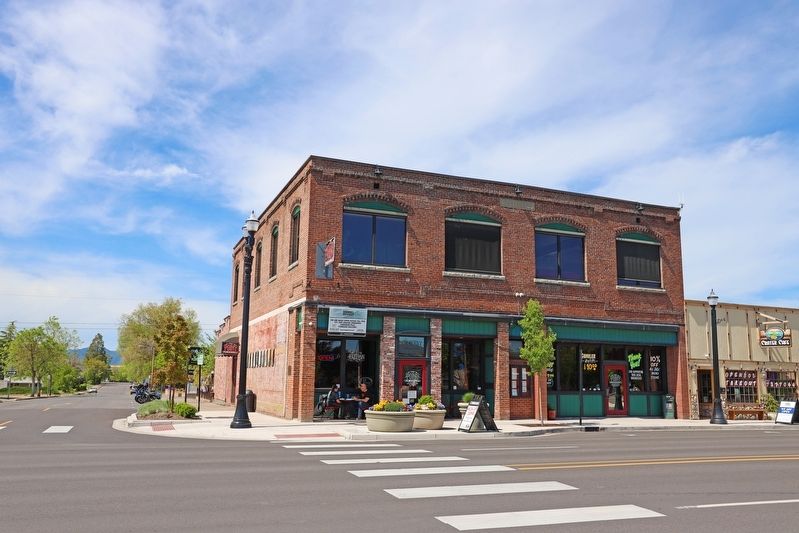 The Rostel Building image. Click for full size.