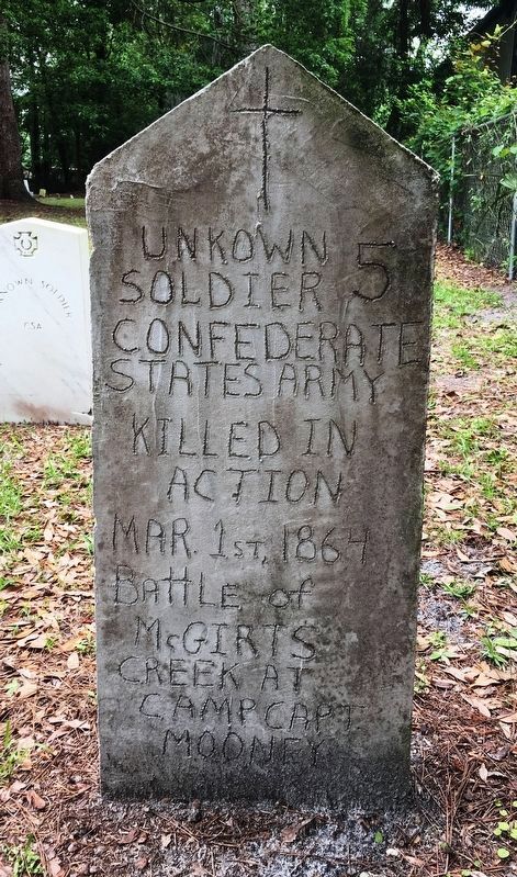 CSA Unknown Soldiers headstone. Click for full size. CSA Unknown Soldiers headstone image. Click for full size.