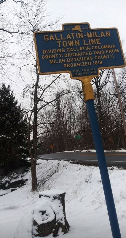 Gallatin-Milan Town Line Marker. Click for full size. Gallatin-Milan Town Line Marker image. Click for full size.