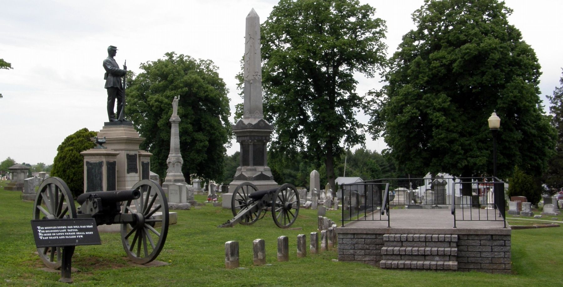Hanover Civil War Memorial site image. Click for full size.