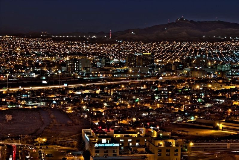 A nighttime view from Scenic Drive at El Paso, Texas and Ciudad Juárez, Chihuahua, Mexico image. Click for full size.