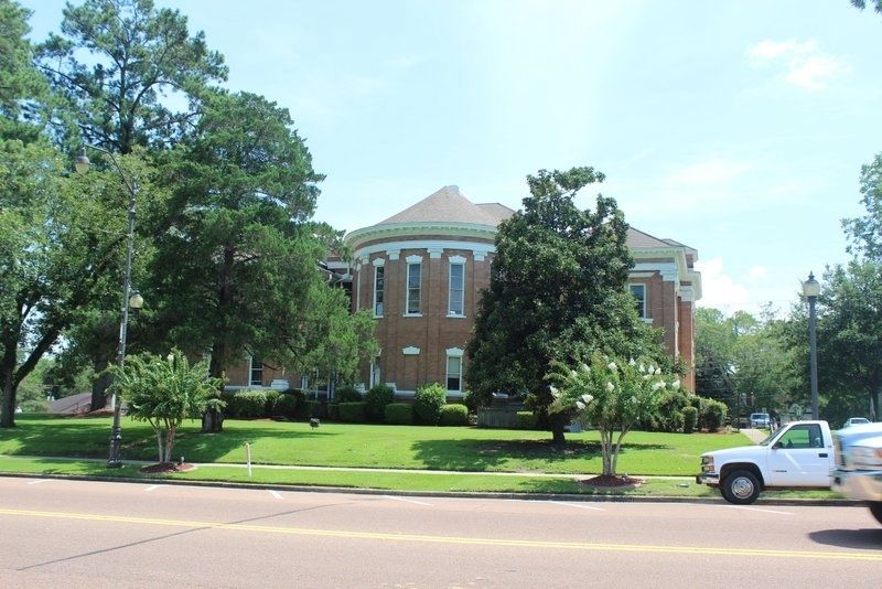 Covington County Courthouse and Marker image. Click for full size.