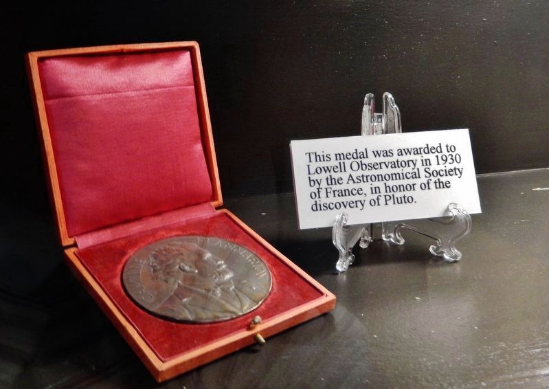 Pluto Discovery Medal image. Click for full size.