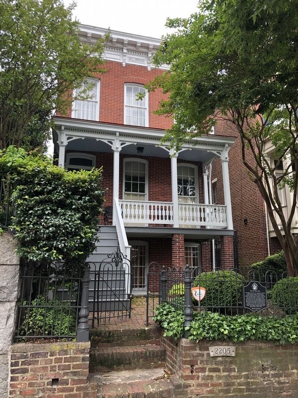 2205 East Broad Street. Click for full size. 2205 East Broad Street image. Click for full size.