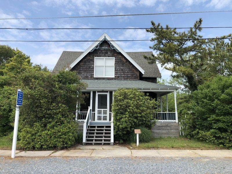 Errett Cottage image. Click for full size.