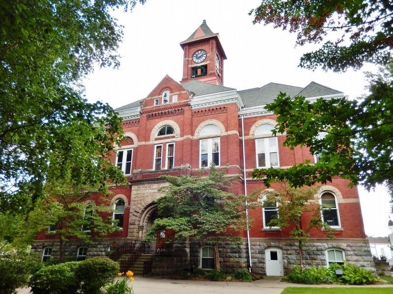 Barry County Courthouse. Click for full size. Barry County Courthouse image. Click for full size.