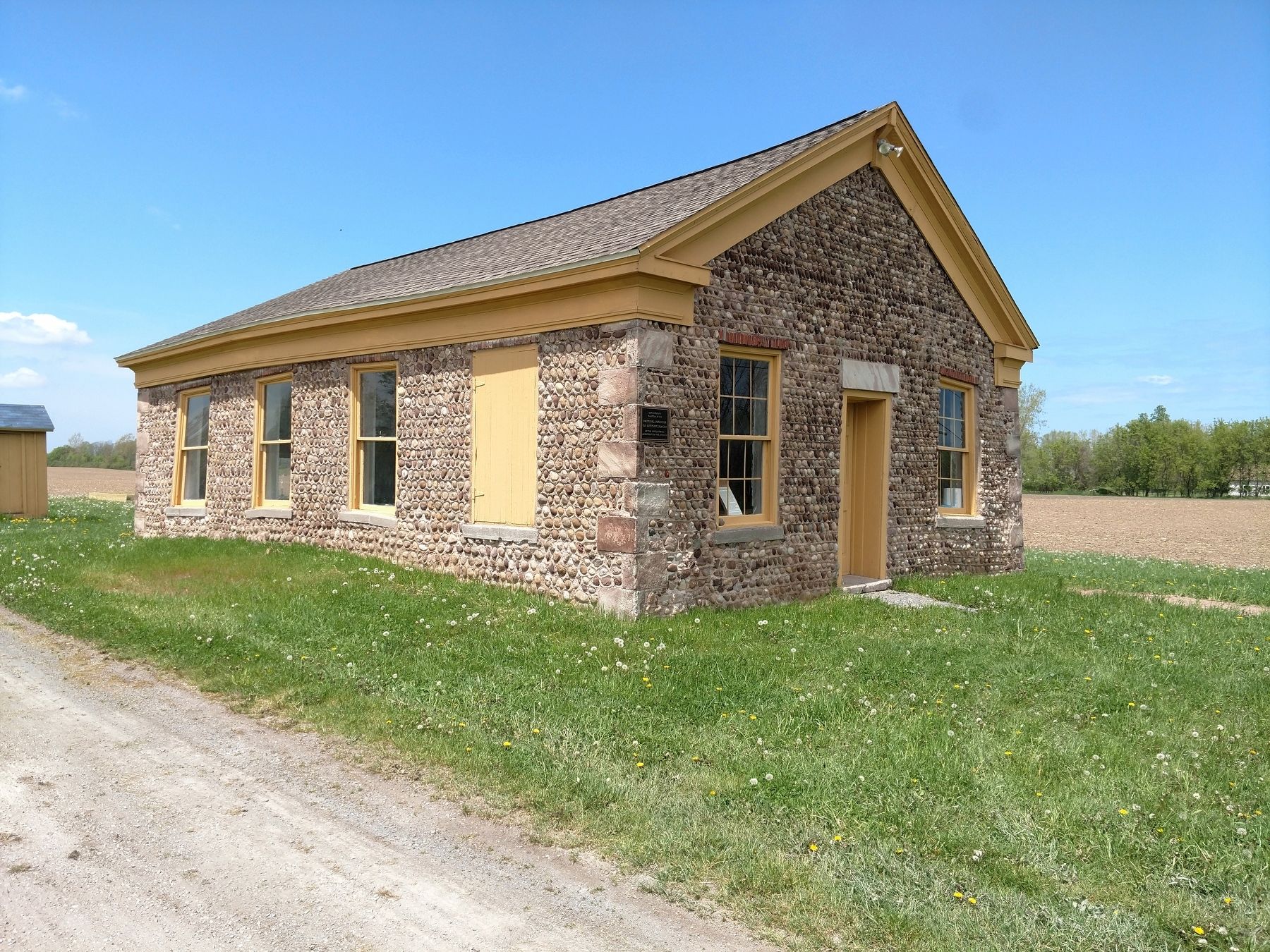 Gaines Basin Schoolhouse image. Click for full size.