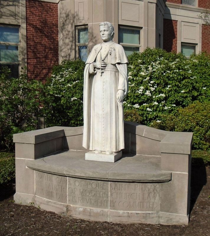 Pope Saint Pius X Monument image. Click for full size.