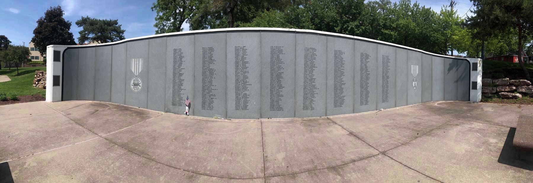 Kansas City Vietnam Veterans Memorial Fountain Wall image. Click for full size.