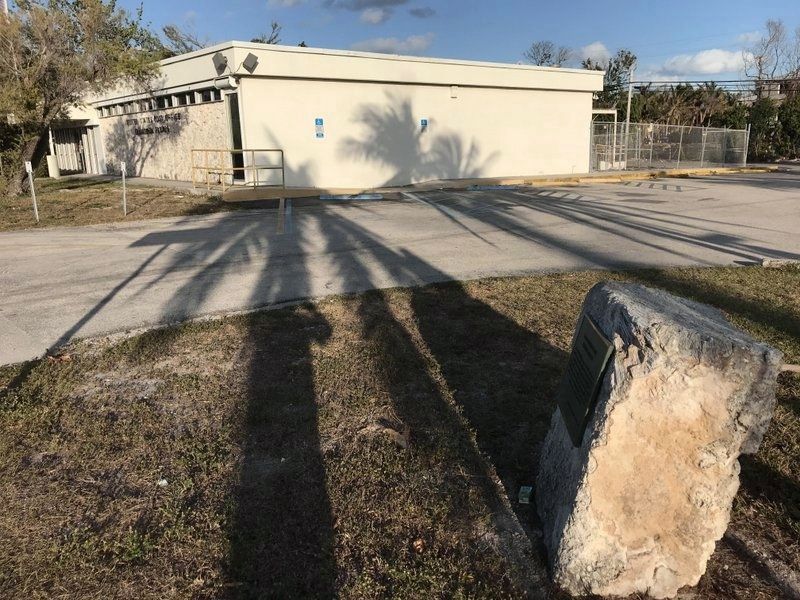 Site of Islamorada Railway Station Marker looking north toward the new post office. image. Click for full size.