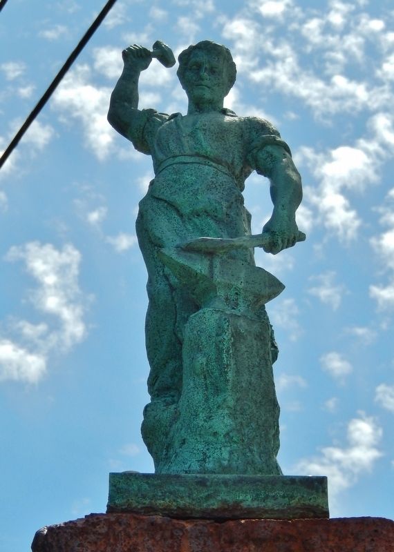 Ironworker Statue at top of Monument image. Click for full size.