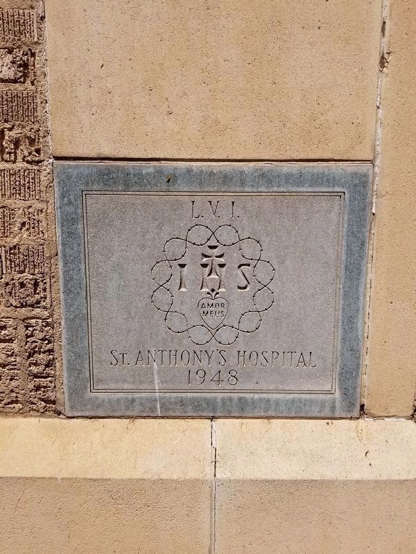 St. Anthony's Hospital 1948 marker stone on the east side of the building image. Click for full size.