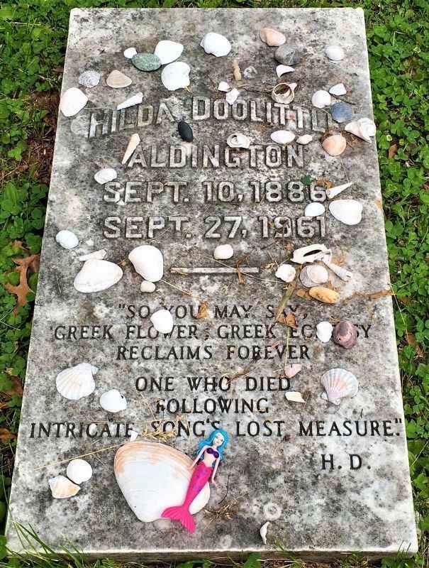 Hilda Doolittle's grave in Nisky Hill Cemetery image. Click for full size.