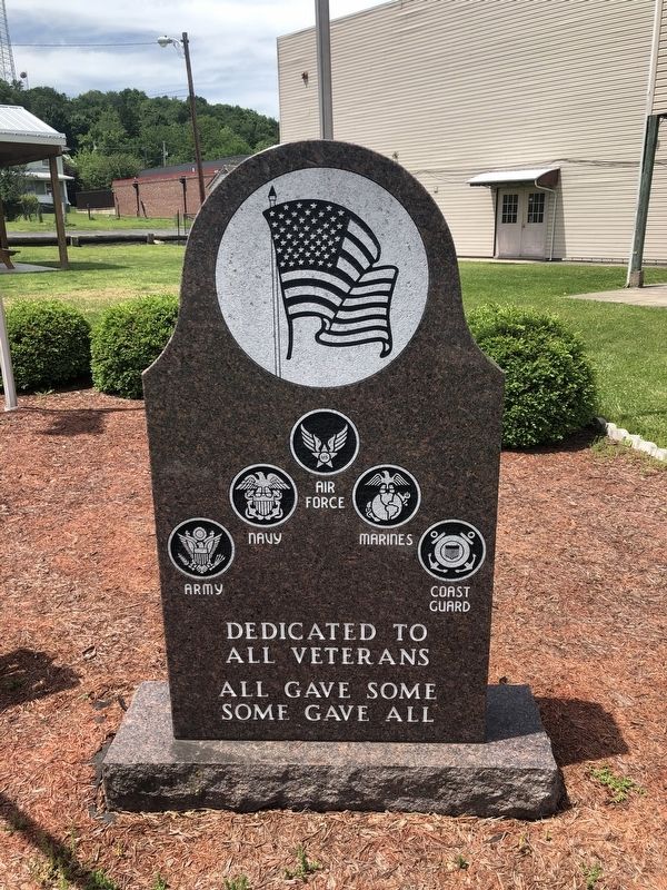 Veterans Memorial image. Click for full size.