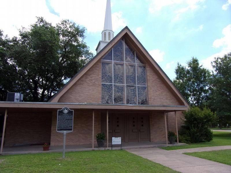 First Presbyterian Church of Mesquite and Marker image. Click for full size.
