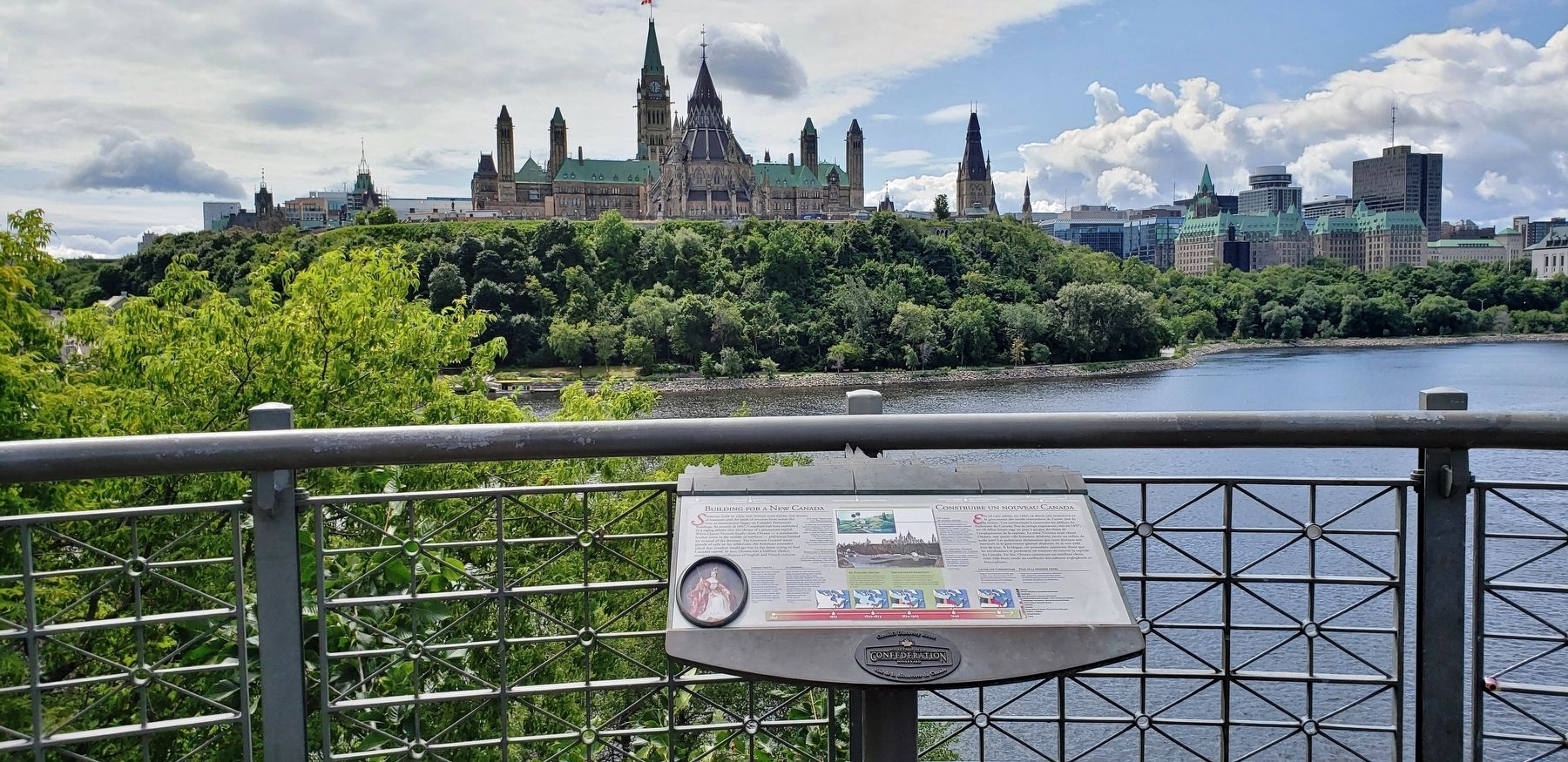 Building for a New Canada /<br>Construire un nouveau Canada Marker. Click for full size. Building for a New Canada /<br>Construire un nouveau Canada Marker image. Click for full size.