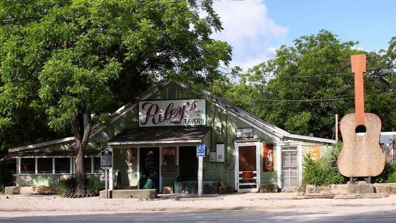 Riley's Tavern and Marker image. Click for full size.