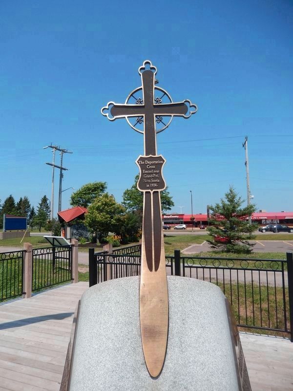 The Deportation Cross<br>(<i>at top of monument</i>) image. Click for full size.