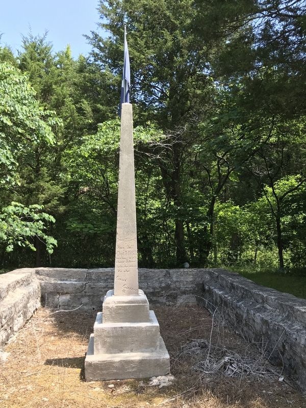 Farmington Confederate Monument image. Click for full size.
