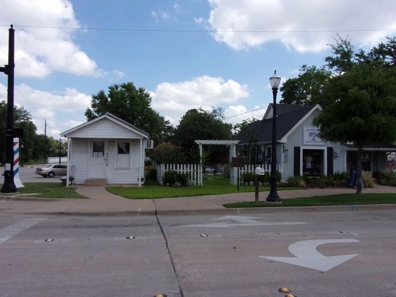 Barbershop on the left and Harwell House on the right image. Click for full size.