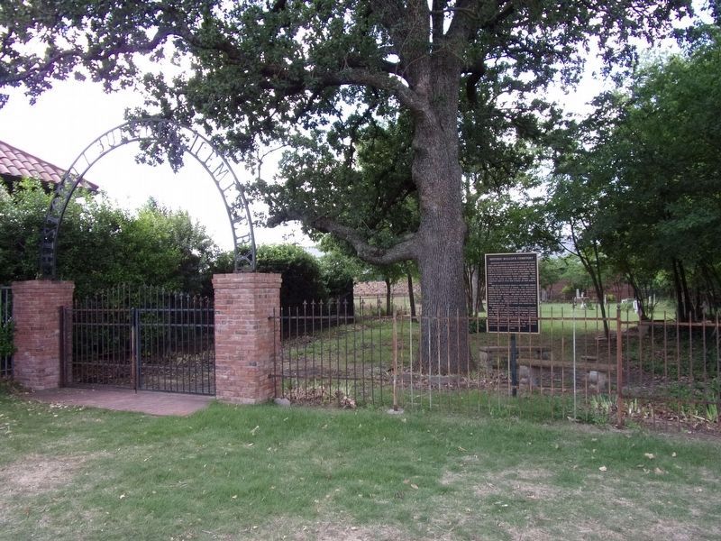 Historic Bullock Cemetery and Marker image. Click for full size.