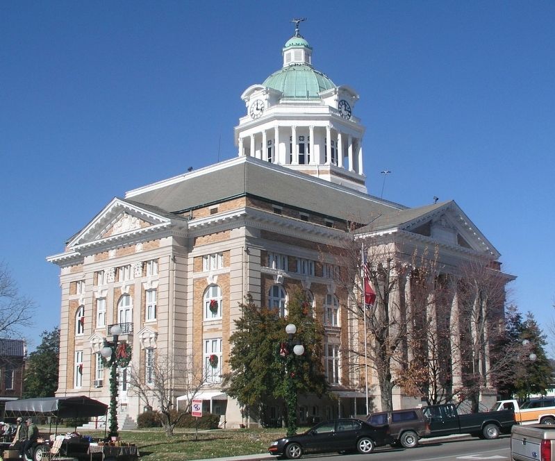 Current Giles County Courthouse image. Click for full size.