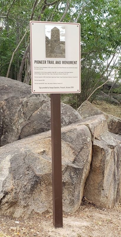 Pioneer Trail and Monument image. Click for full size.