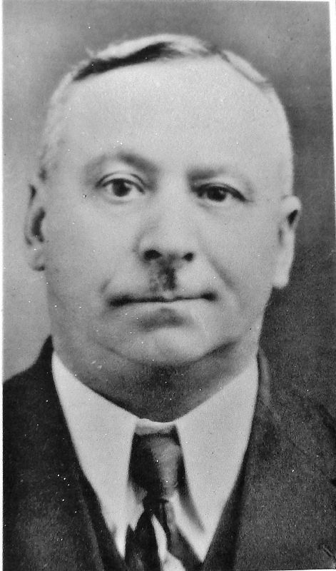 Marker detail: Ren� Arthur Fr�chet, Architect image. Click for full size.