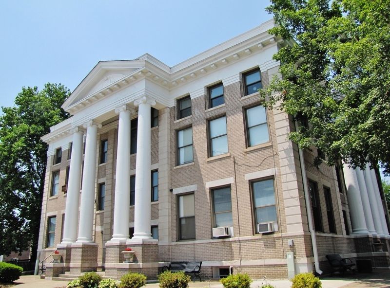 Calloway County Courthouse image. Click for full size.
