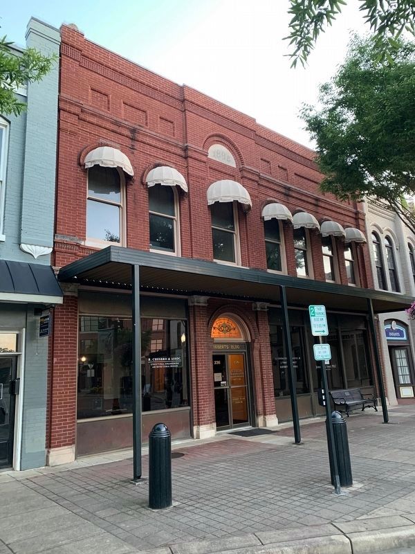 Roberts Building in Franklin Public Square. Click for full size. Roberts Building in Franklin Public Square image. Click for full size.