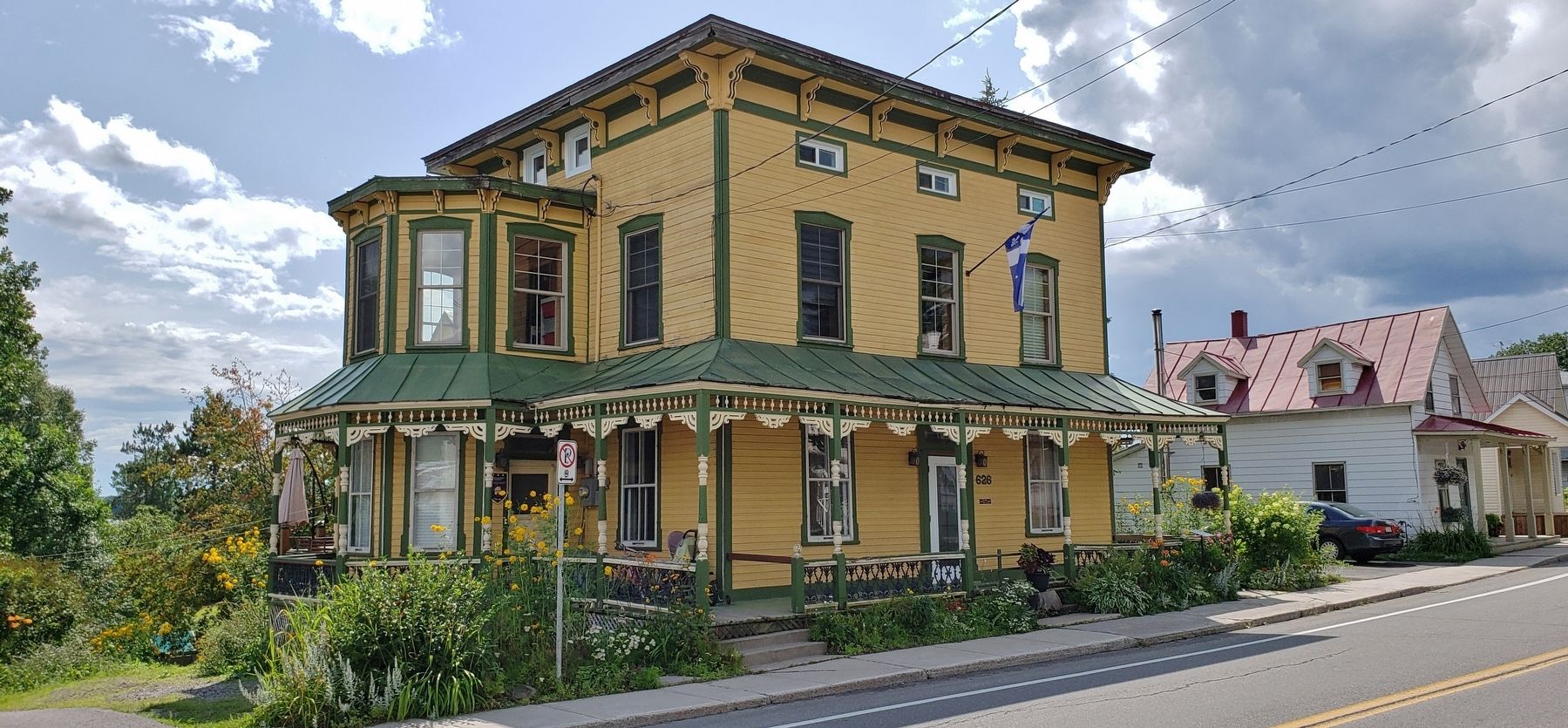 La Maison Charlebois / The Charlebois House image. Click for full size.