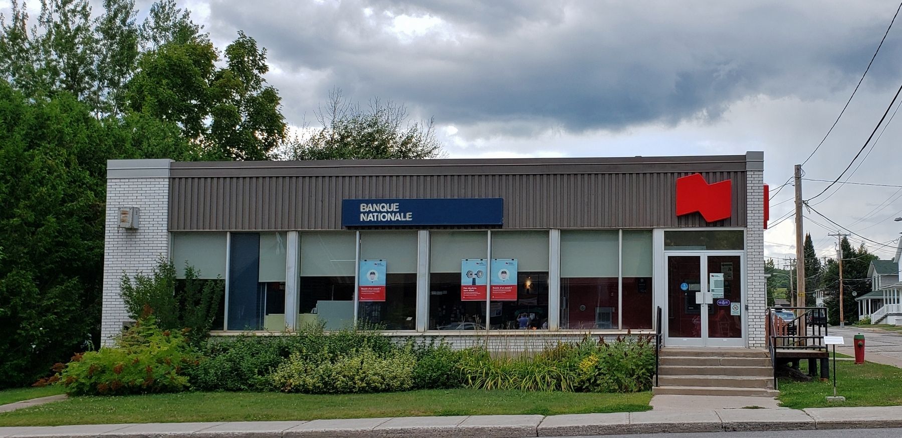 La Banque Nationale / National Bank. Click for full size. La Banque Nationale / National Bank image. Click for full size.