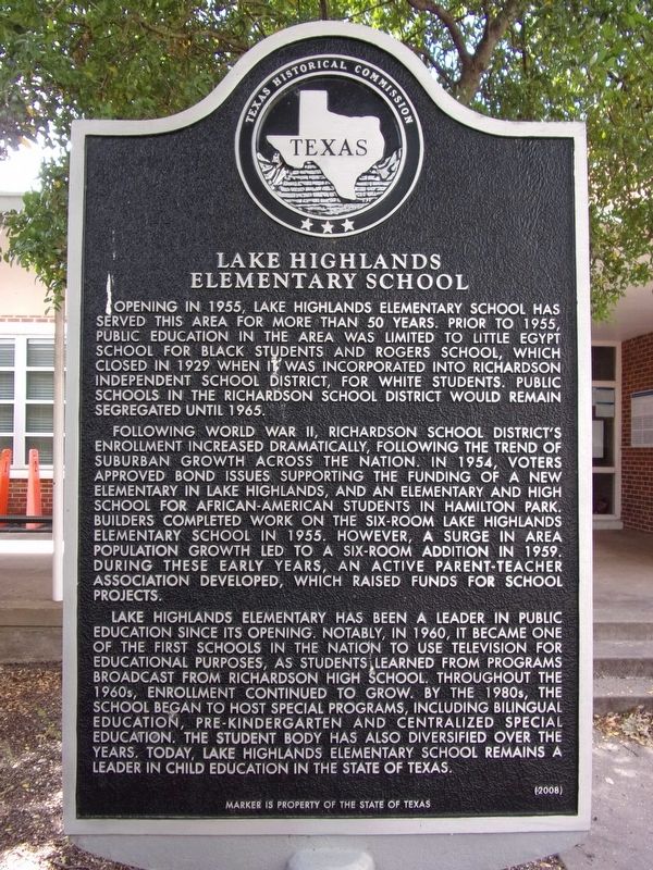 Lake Highlands Elementary School Marker. Click for full size. Lake Highlands Elementary School Marker image. Click for full size.