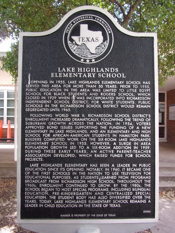 Lake Highlands Elementary School Marker image. Click for full size.